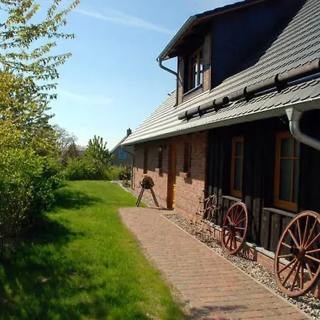 Ferienscheune Appartement Alt Reddevitz